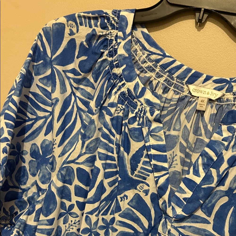 Crown & Ivy Blue and White Patterned Blouse - Picture 2 of 4